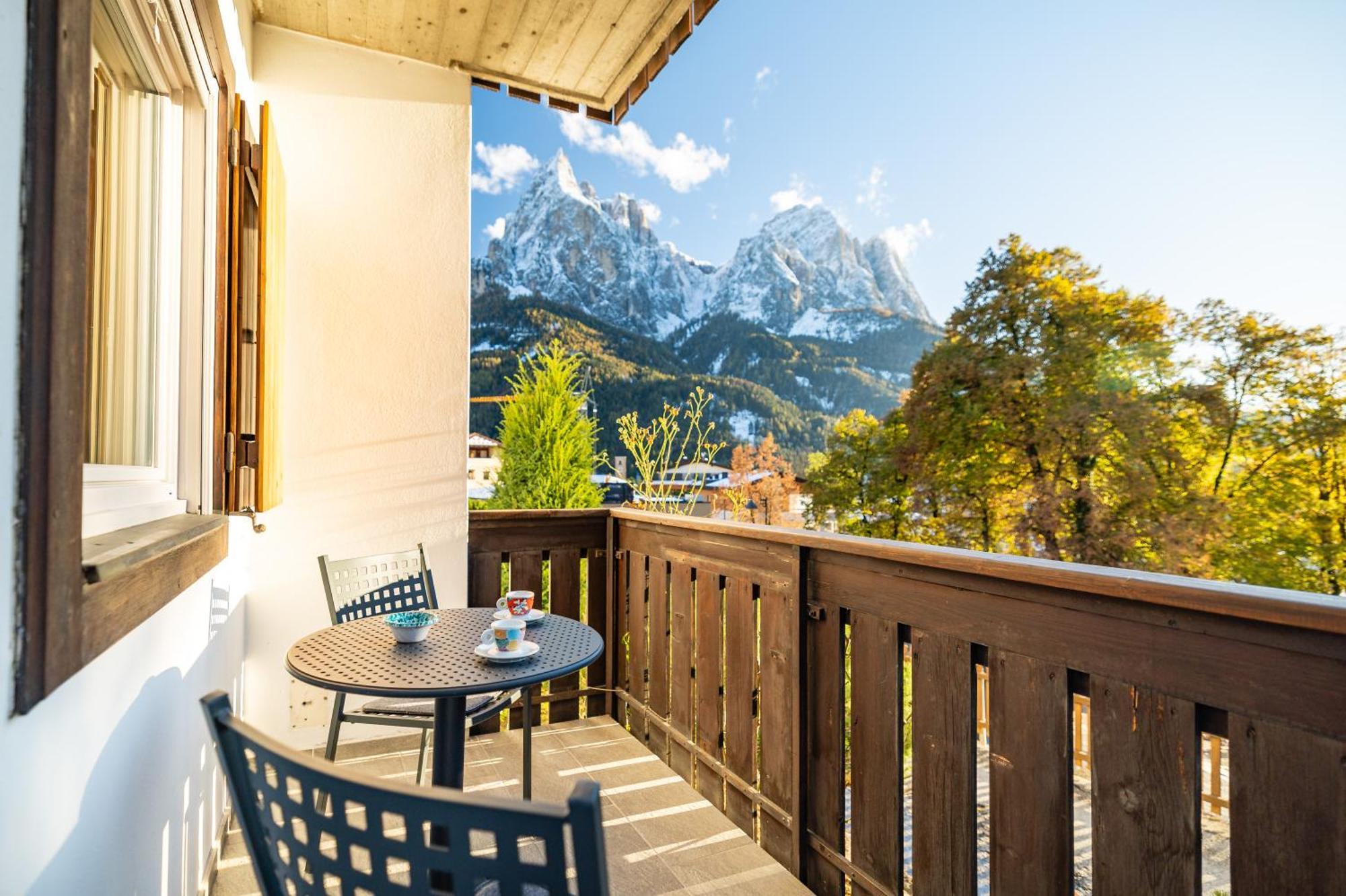Apartment Bellevue Seis سويسي المظهر الخارجي الصورة